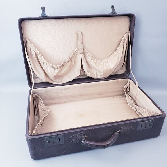 Vintage 1930s Cowhide Travel Luggage Suitcase Yale Locks
